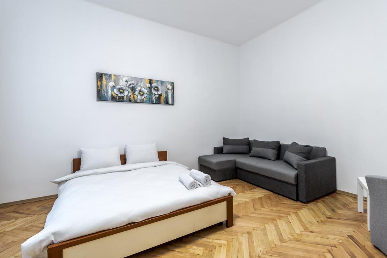 City Shalom Apartment Lviv Exterior photo